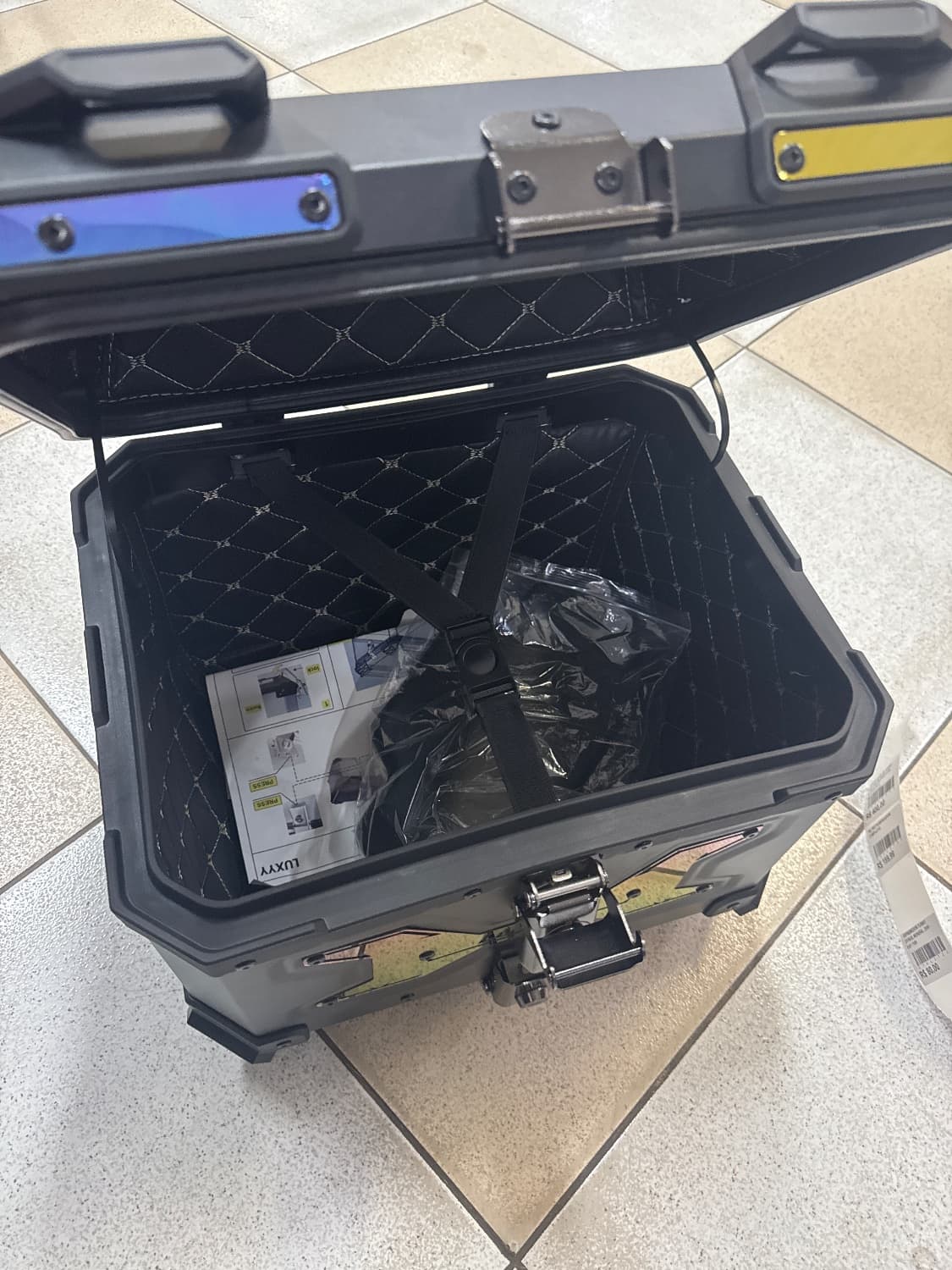 BAULETO ALUMINIO 45L REFORÇADO C/BASE DE FIXAÇÃO UNIVERS - 2